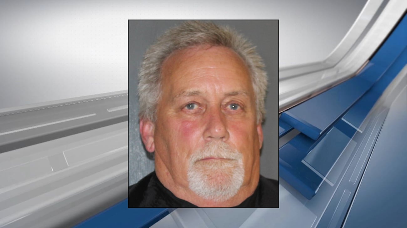 Correctional officer charged with using burritos to smuggle contraband ...