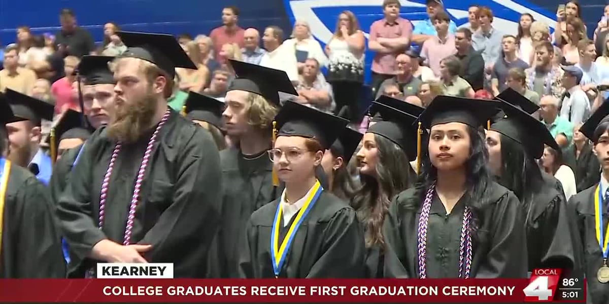 First Degree Graduation College graduates receive first graduation ceremony