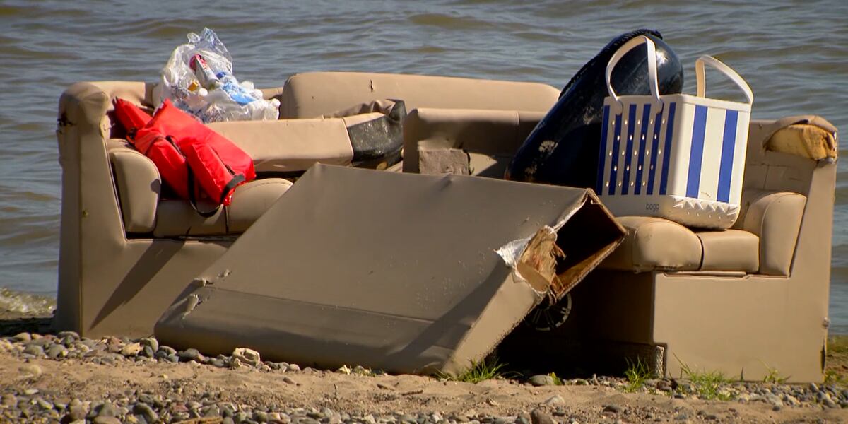 Nb 357 Form 3 killed in pontoon crash, including 2 firefighters, authorities say