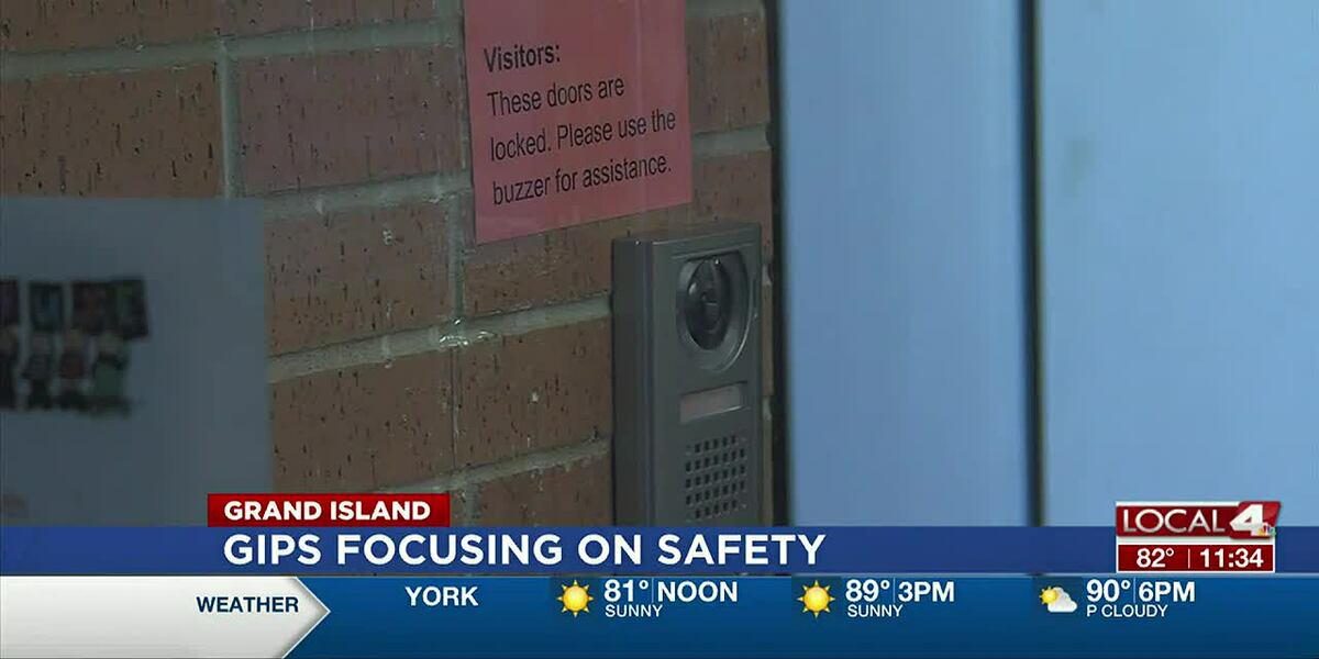 Grand Island elementary school begins school year with new building
